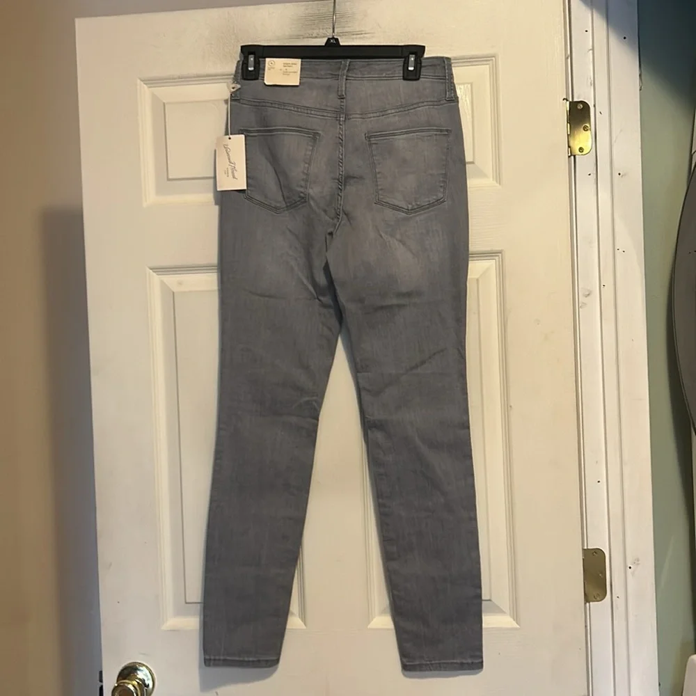Universal Thread High Rise Skinny Jeans Size 4 Gray